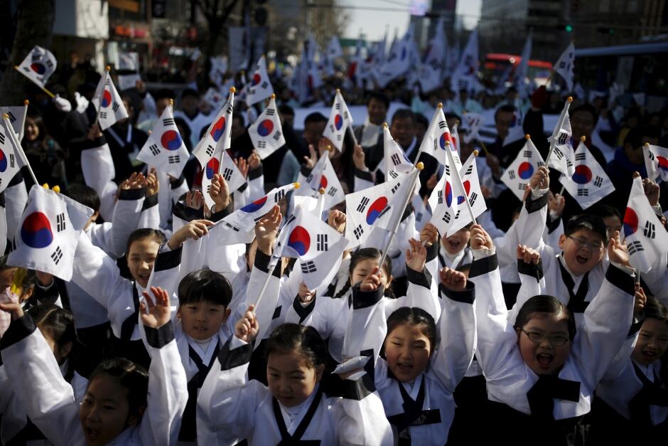 South Korea Hanbok dress resurgence March 2016 Independence day Seoul