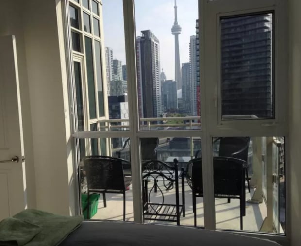 Airbnb-Toronto