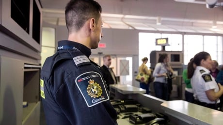 Border agency, Transport Canada clash over gun rules thumbnail