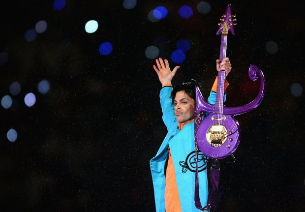 Prince at Super_Bowl_XL Feb 2007