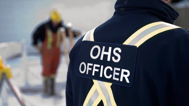 1 dead, 2 in hospital after haul trucks collide at Suncor site north of Fort McMurray