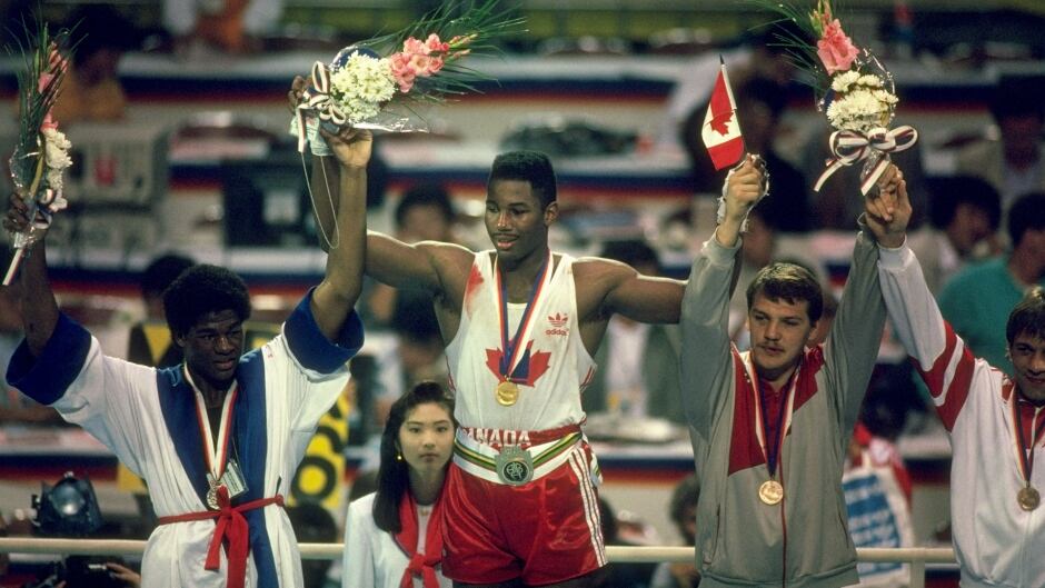 Lennox Lewis Throws Support Behind Mandy Bujold Local Boxing