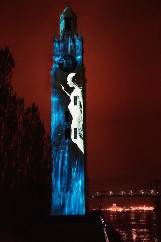Projection for song Suzanne by Leonard Cohen