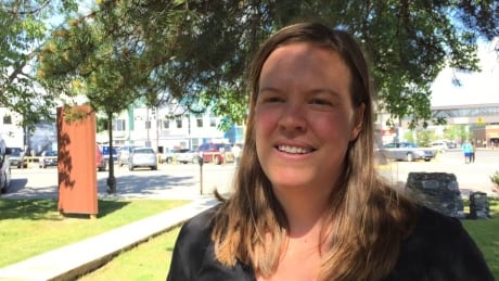 Yukon cyclist chased by grizzly bear on highway