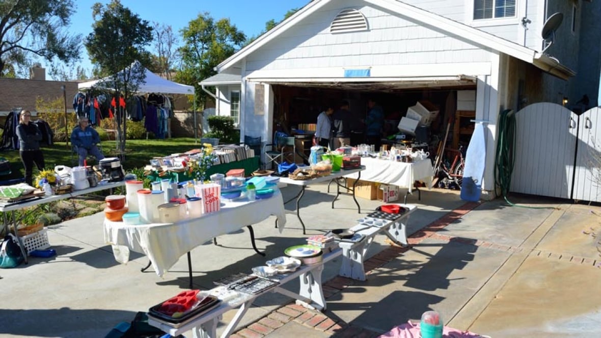 Garage sale app brings thrifting into the 21st century | CBC News