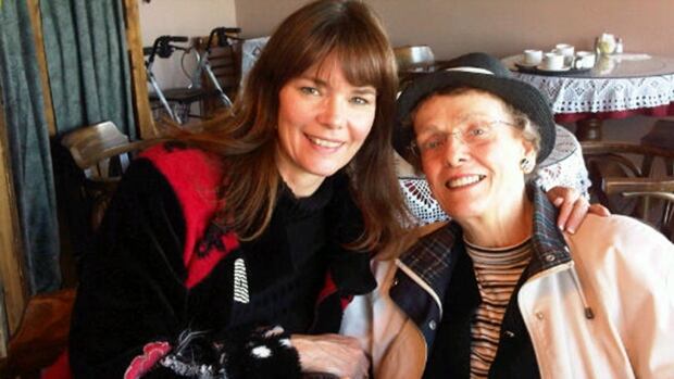 Lesley Smith and her mother Ruth Brisley