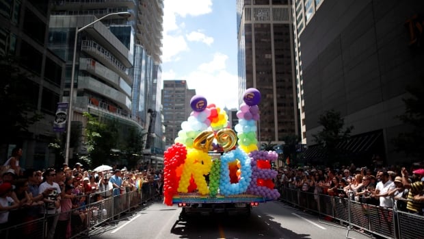 Toronto Pride Parade 2016 Cbc News Toronto Pride Parade 2016 Cbc News