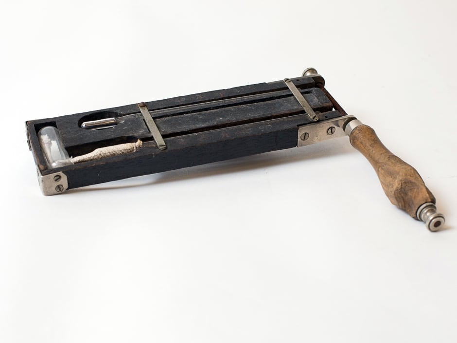 Sling psychrometer