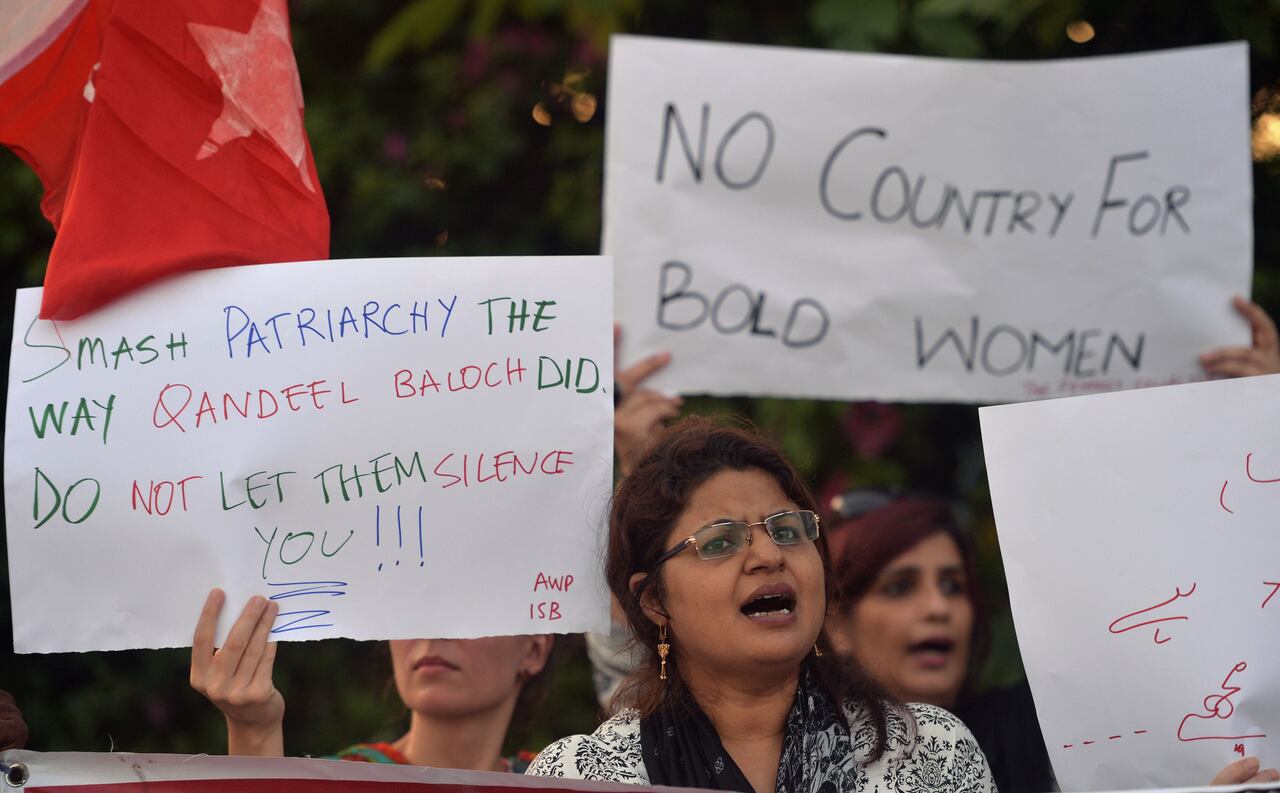 Protests follow death of Pakistani star Qandeel Baloch, killed by her  brother | CBC Radio
