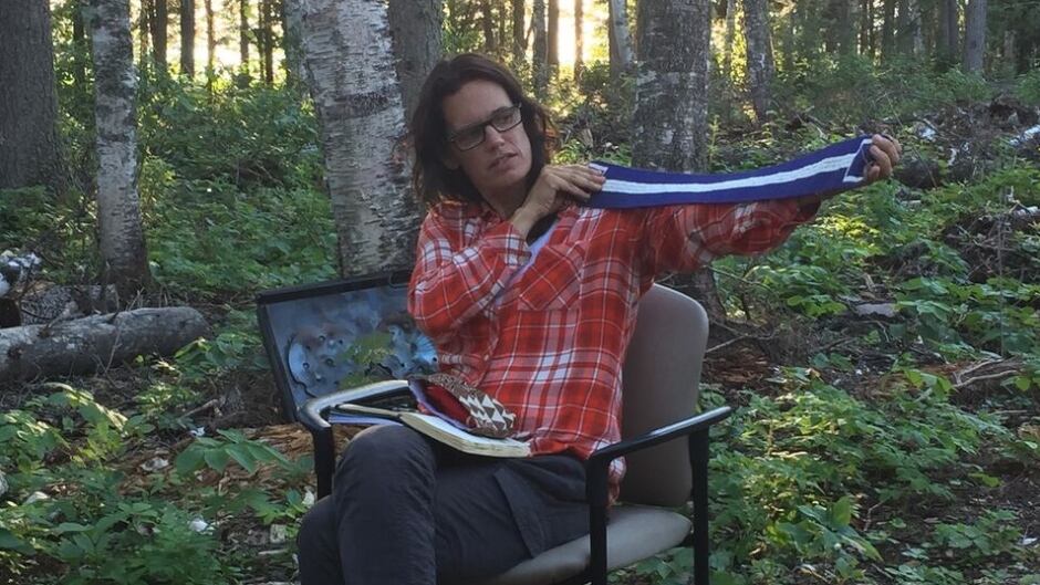 Educator and writer Leanne Simpson teaches about the wampum belt during a session of land-based education in northern Manitoba.