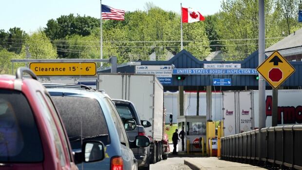 New Brunswickers prepare for slow return of travel across U.S. land border