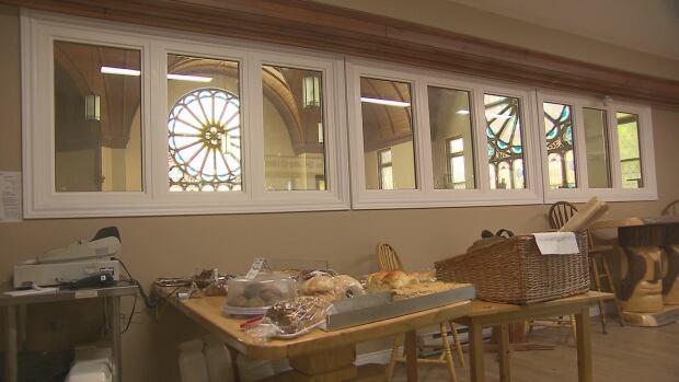 nb-bakery-windows