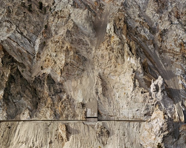 Edward Burtynsky - Railcuts #4