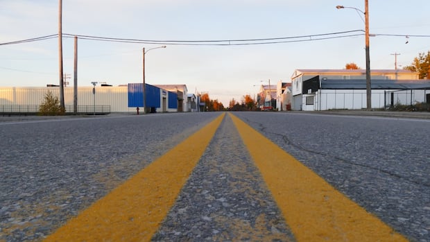 Town of Lynn Lake in northern Manitoba being evacuated due to wildfire