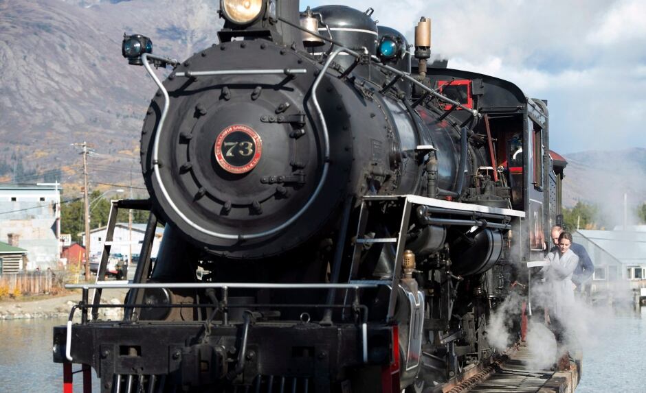 Royal Visit 2016 Carcross steam train