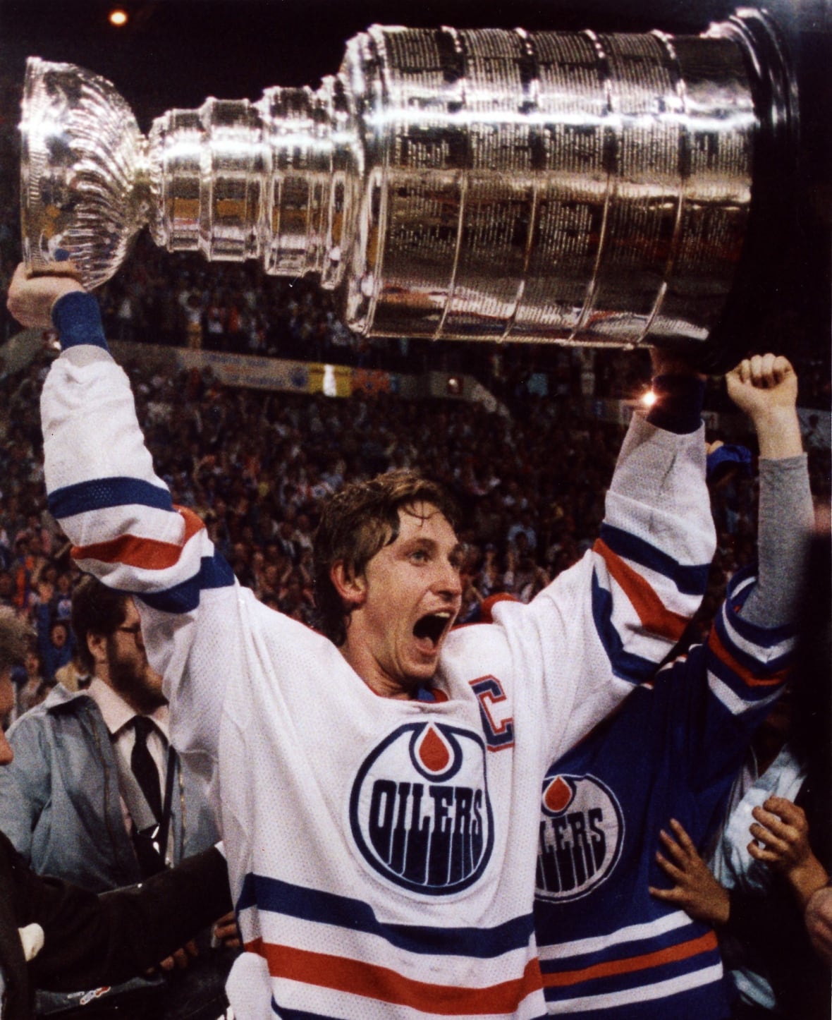 [Image: gretzky-stanley-cup.jpg?im=Resize%3D1180]