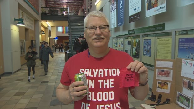 Bill Whatcott returns to U of R campus