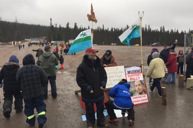 Muskrat Protesters Enter