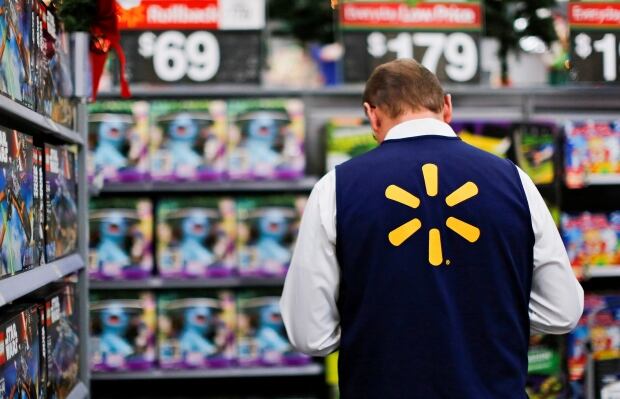 USA-HOLIDAYSHOPPING/WALMART