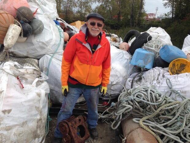 Ocean Plastic - Rob Simmer