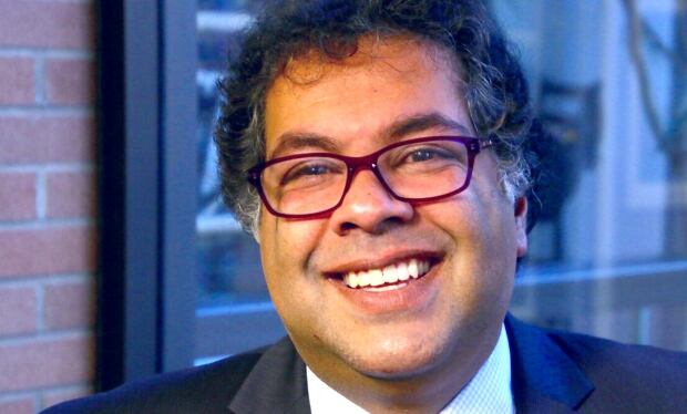 Nenshi running 3rd term