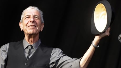 Canadian singer Leonard Cohen has died at the age of 82. Leonard Cohen