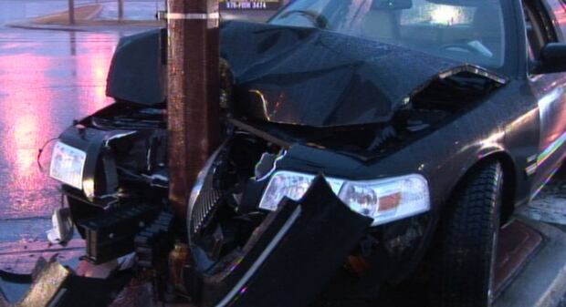 Car crashes in to pole