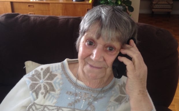 Agnes Thomson Fongo cellphone