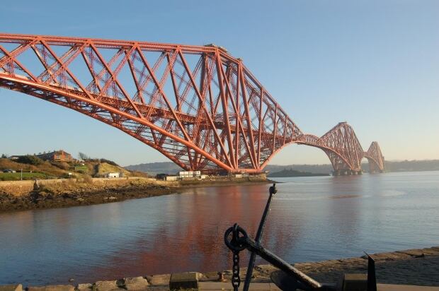Forth bridge in Edinburgh