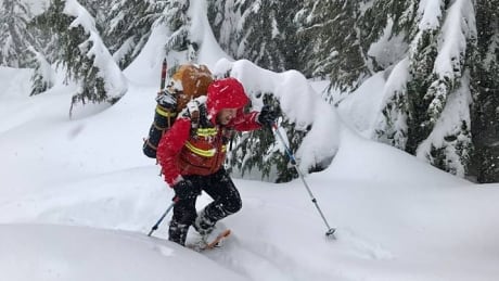 B.C. has 80 recognized search and rescue groups with 2,500 volunteers who respond to over 1,800 incidents annually across the province. NORTH SHORE RESCUE SNOWSHOE