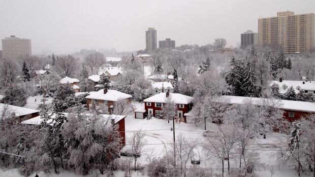 ottawa weather forecast calls for 2 4 cm of snow wednesday ottawa weather forecast calls for 2 4 cm of snow wednesday