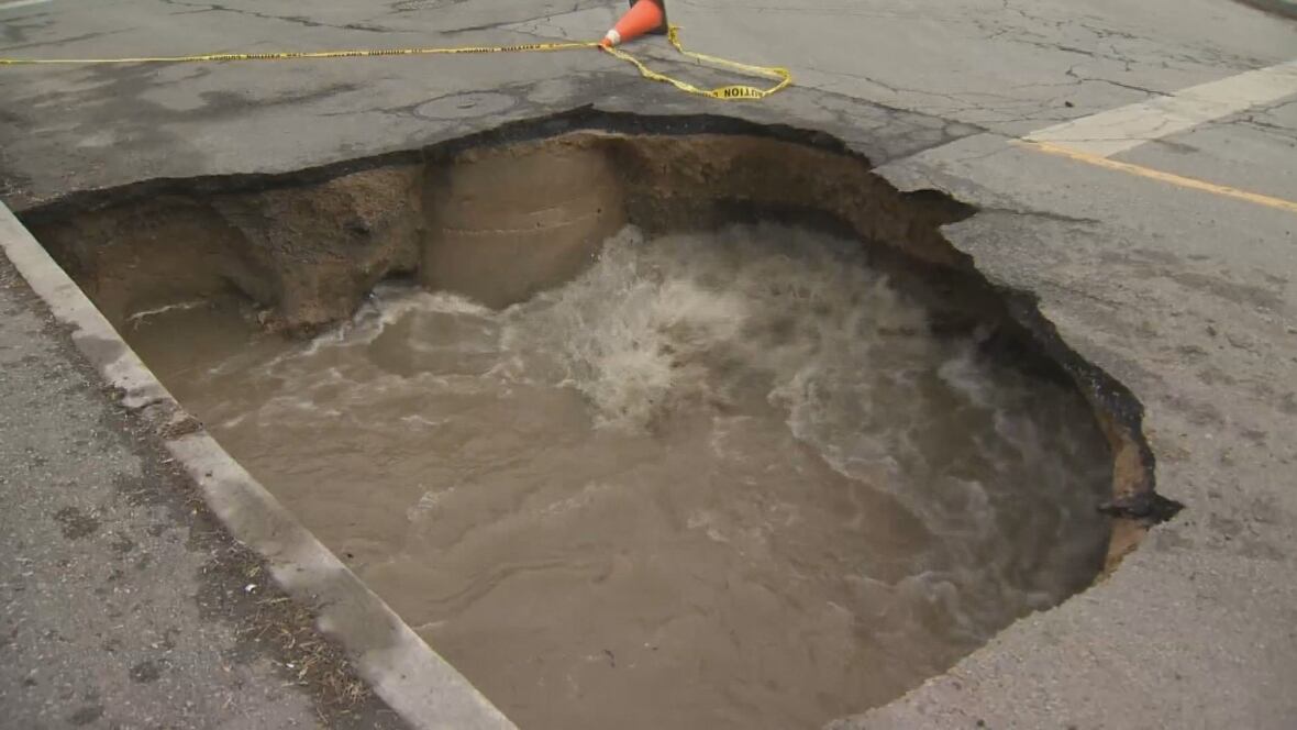 Tow Truck Saskatoon >> School bus falls into sinkhole near St. Clair and Weston ... Tow Truck Saskatoon >> School bus falls into sinkhole near St. Clair and Weston ...