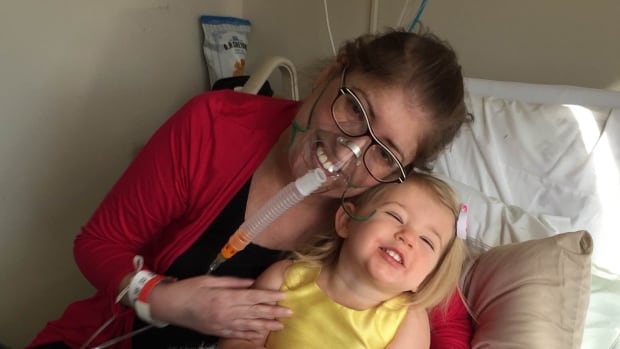 Woman awaiting transplant lives for six days without her lungs Woman awaiting transplant lives for six days without her lungs