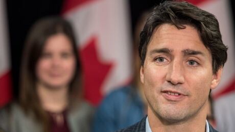 Prime Minister Justin Trudeau speaks to media prior to heading to lecture hall to take questions from the public at the Health Sciences Building on the University of Saskatchewan campus in Saskatoon on Wednesday, January 25, 2017. Sask Trudeau 20170125