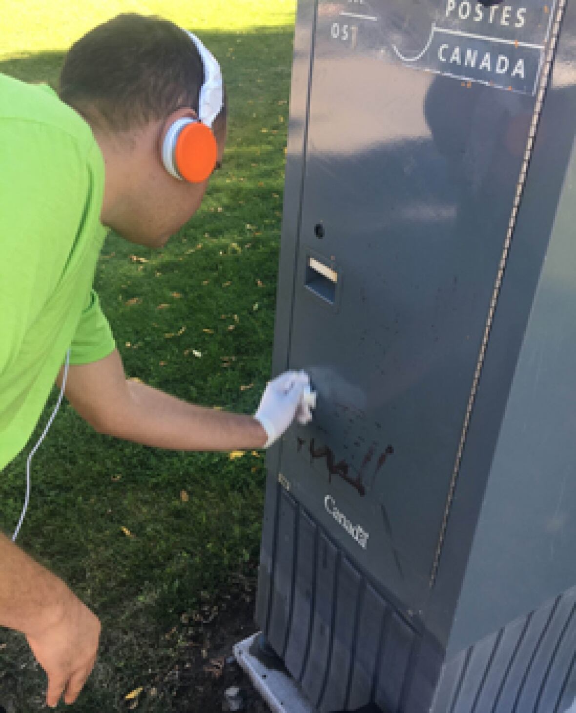 Kamloops woman wins award for work with special needs employees CBC News