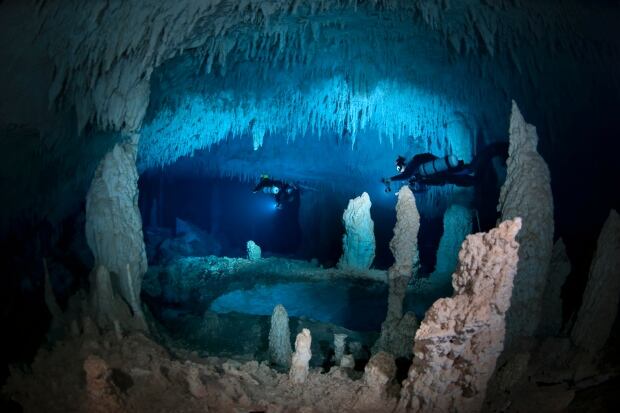 Jill Heinerth diving in the Bahamas
