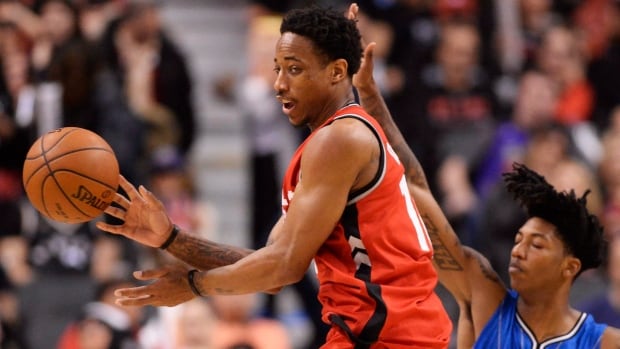 Lowry and the Raptors beat the Pelicans Lowry and the Raptors beat the Pelicans