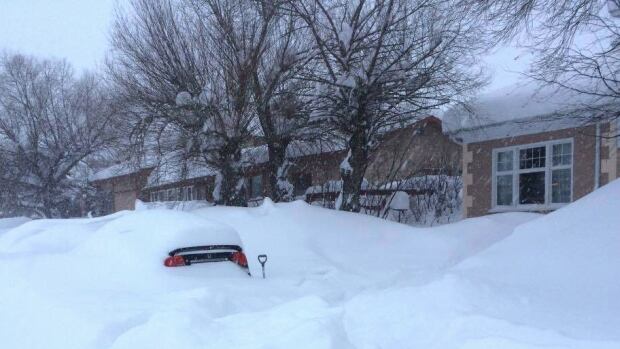 Highway 3 reopens after 'epic' snowstorm wallops ...