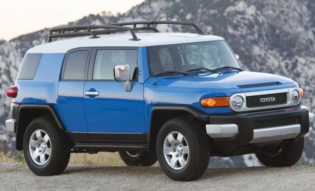 TOYOTA FJ CRUISER
