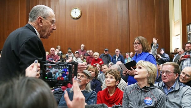 grassley-confronts.jpg