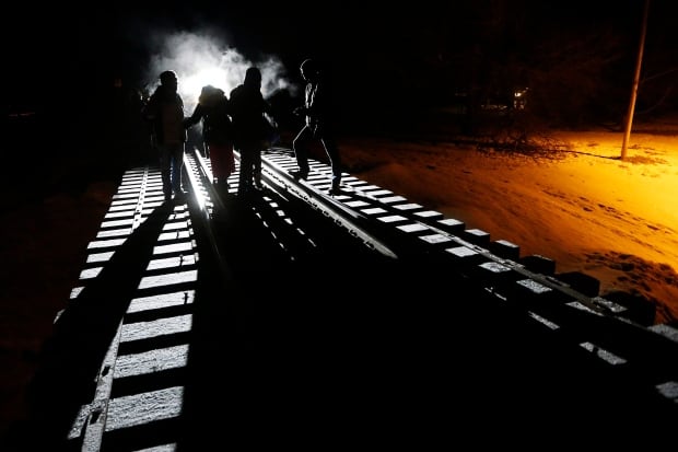 Refugees Border 20170226