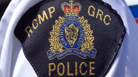 RCMP shoulder patch generic (no caption)