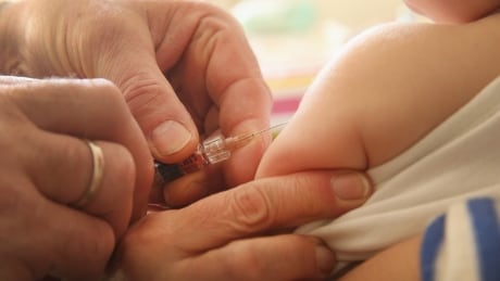 Health authorities are reminding parents that children over five can receive a vaccination from a pharmacist. 84049343