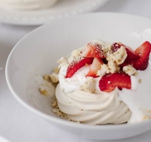 Meringue made with aquafaba