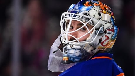 MONTREAL, QC - FEBRUARY 05: Cam Talbot #33 of the Edmonton Oilers looks on during the NHL game against the Montreal Canadiens at the Bell Centre on February 5, 2017 in Montreal, Quebec, Canada. The Edmonton Oilers defeated the Montreal Canadiens 1-0 in a shootout. (Photo by Minas Panagiotakis/Getty Images) talbot-cam-170205-1180