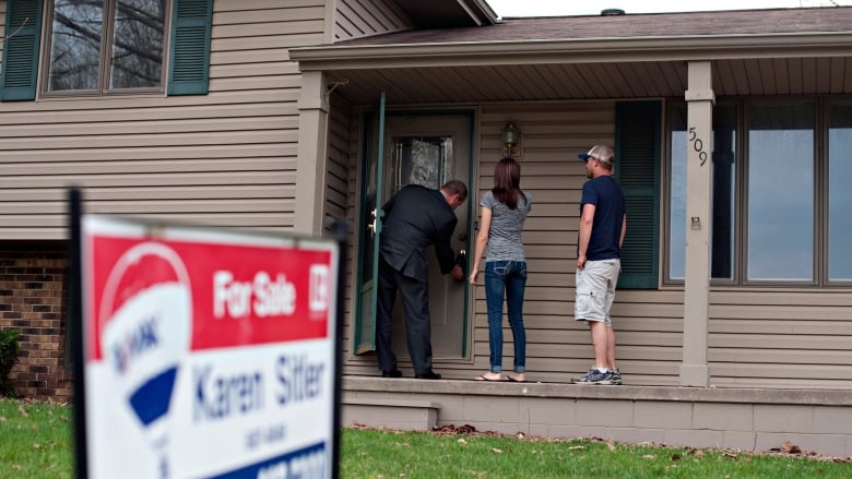 $716K is the average house price in Canada. Here's what you can get for  that