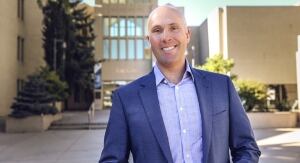 ALberta Party leader Greg Clark says some PC party members are looking to join him.