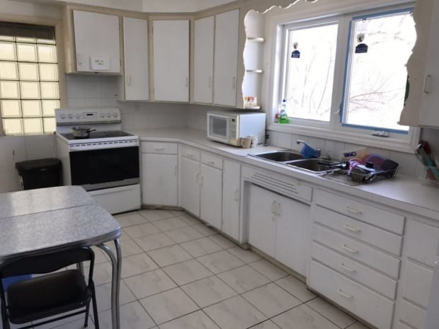 overcrowded' hamilton house near mcmaster has 12 bedrooms overcrowded' hamilton house near mcmaster has 12 bedrooms