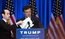 Manafort checking podium