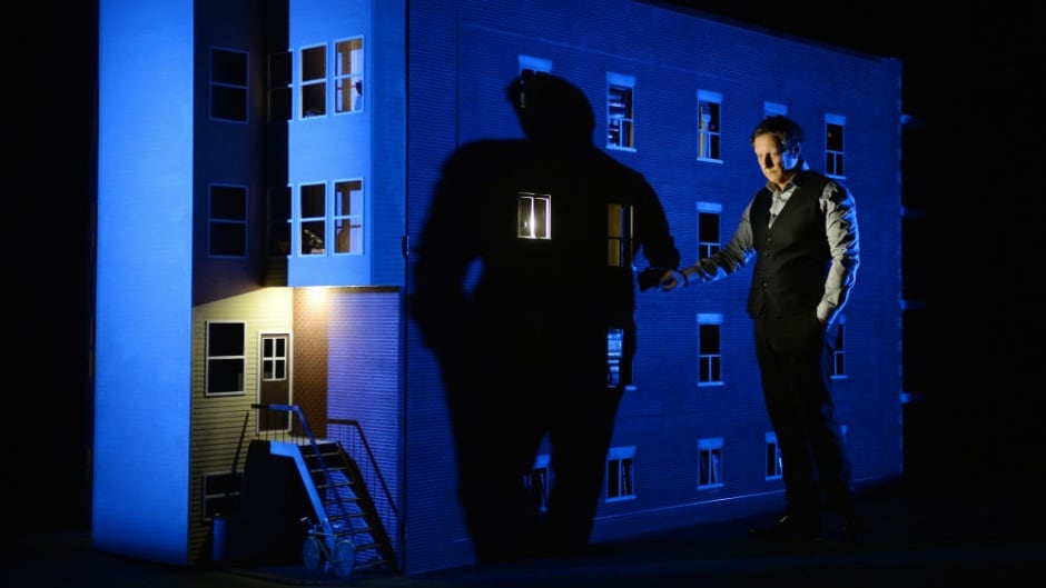 In his one-man show, titled 887, Robert Lepage recalls memories of growing up in Quebec City during a time of social and political unrest.